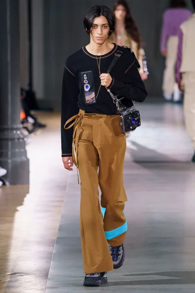 Look 26